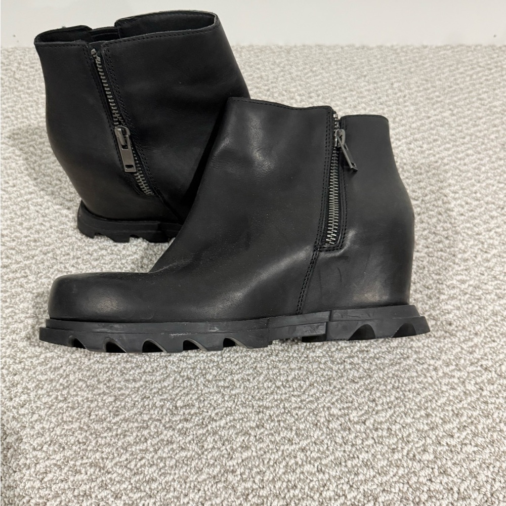 Sorel Joan of Arctic III wedge boots